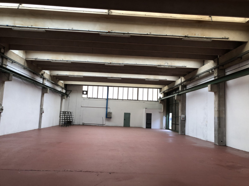 CALDOGNO: AFFITTASI PORZIONE DI CAPANNONE INDUSTRIALE SINGOLO di mq 900 circa H 5,50 sotto trave,...
