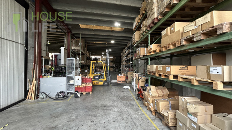 CALDOGNO: AFFITTASI PORZIONE DI CAPANNONE INDUSTRIALE SINGOLO di mq 900 circa H 5,50 sotto trave,...