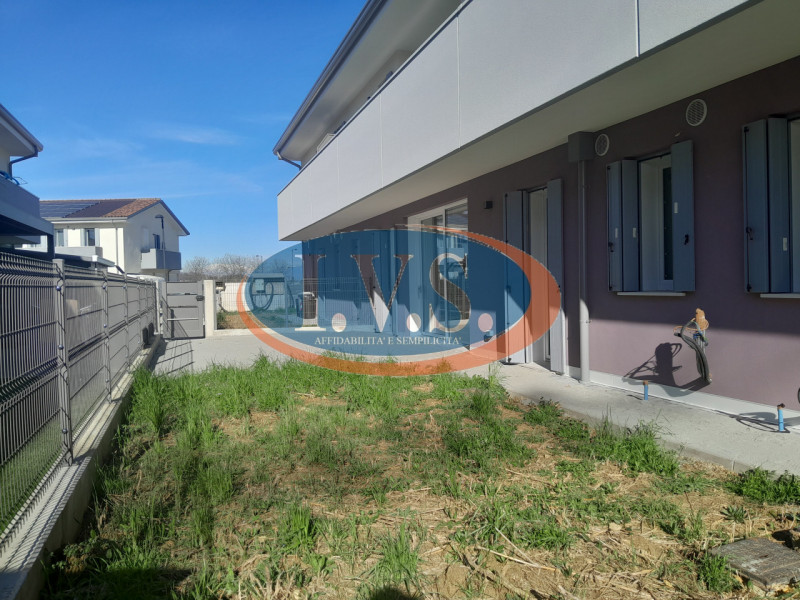 A MONTEGALDA (VI), in una nuova ed esclusiva lottizzazione caratterizzata dalla massima riservate...