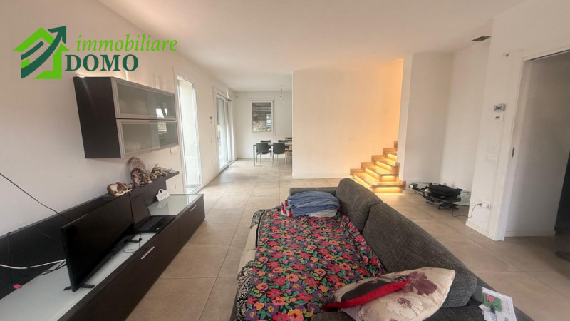 Marano Vicentino: casa bifamiliare edificata nel 2020, con 700 mq di giardino €490.000 info 0445 ...