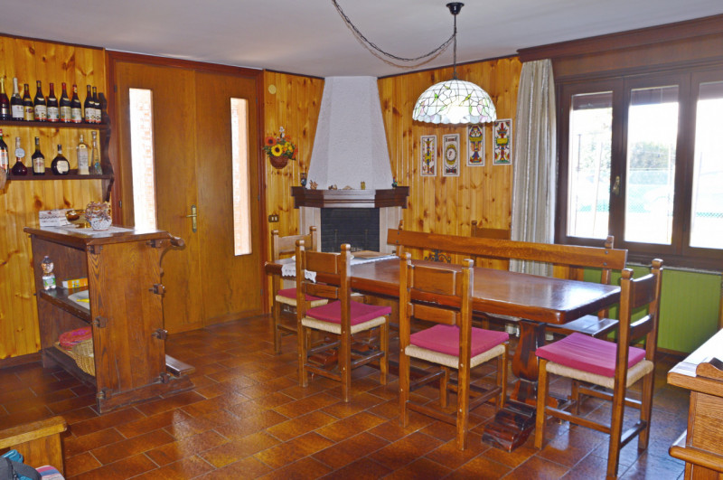 Ampia Villa Singola con Giardino Privato nel Cuore di Nove

Proponiamo in vendita un’importante r...