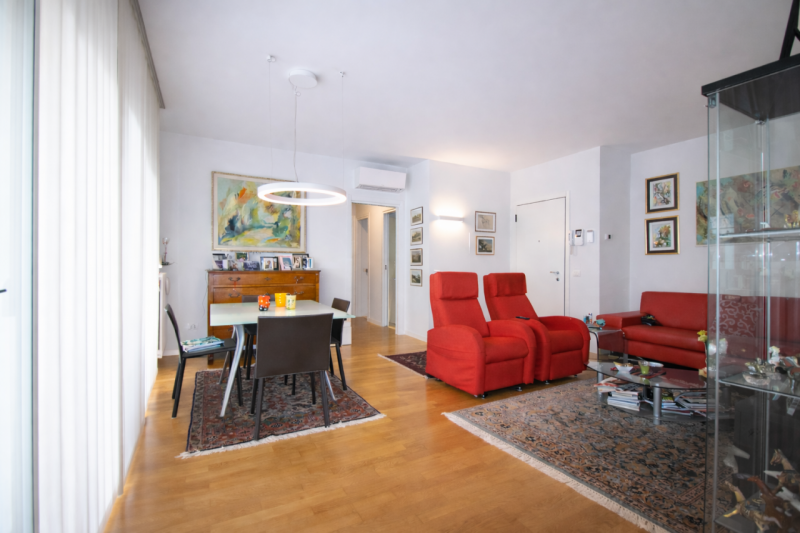 In una delle zone più richieste di Vicenza, residenziale, ben abitata e curata, a pochi minuti da...