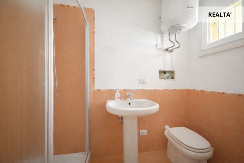 In una delle zone più richieste di Vicenza, residenziale, ben abitata e curata, a pochi minuti da...