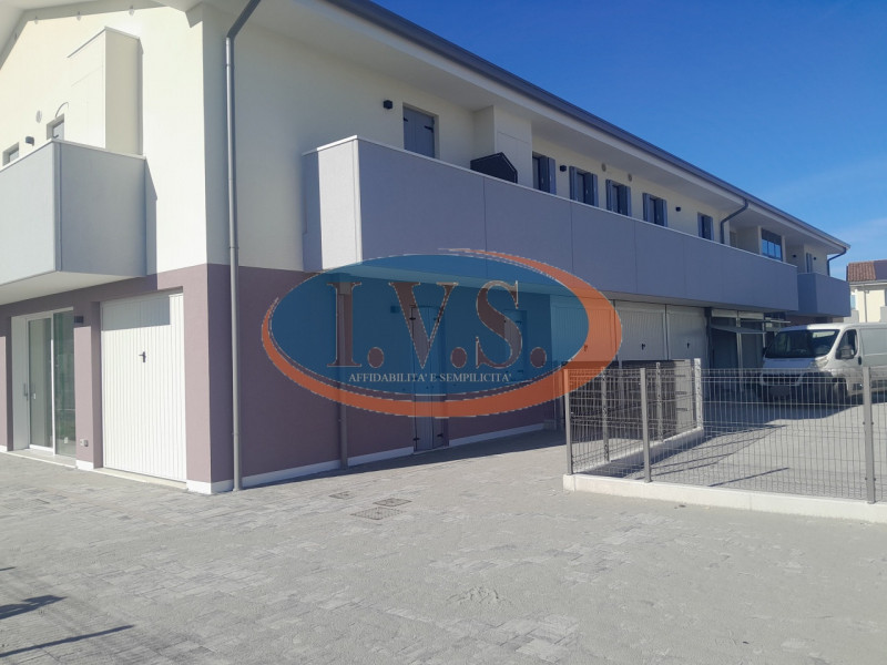 MONTEGALDA (VI) in un contesto di nuova costruzione proponiamo BICAMERE al piano terra, immerso n...