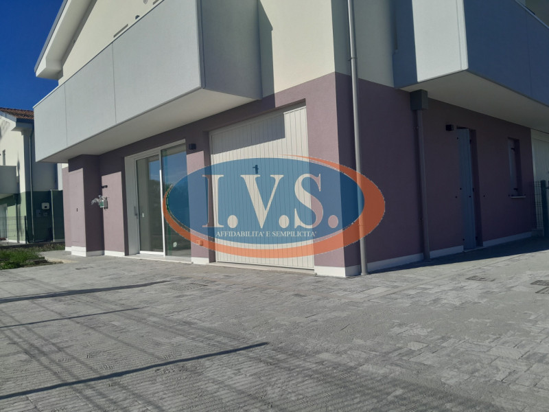 MONTEGALDA (VI) in un contesto di nuova costruzione proponiamo BICAMERE al piano terra, immerso n...