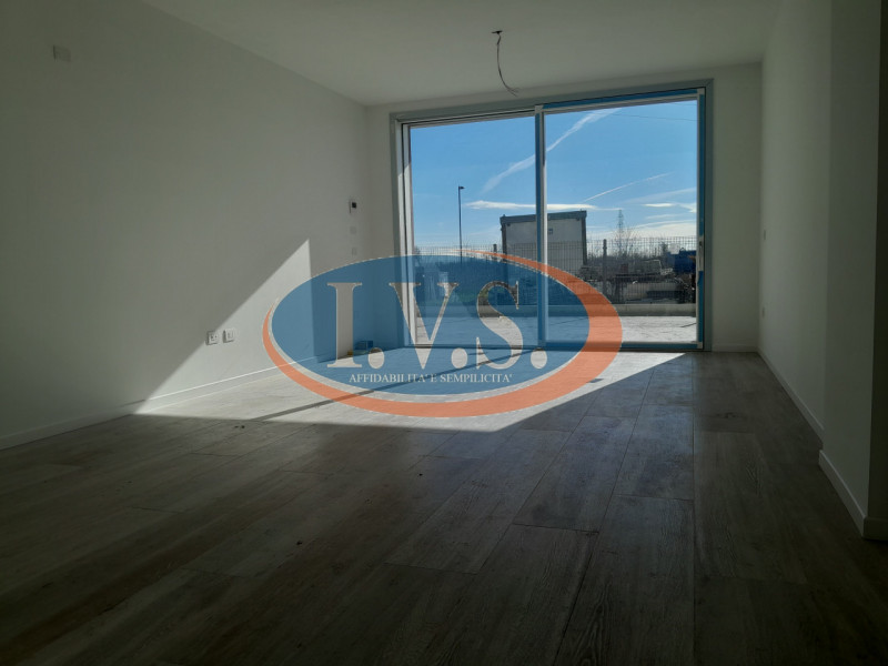 MONTEGALDA (VI) in un contesto di nuova costruzione proponiamo BICAMERE al piano terra, immerso n...