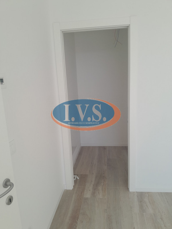 MONTEGALDA (VI) in un contesto di nuova costruzione proponiamo BICAMERE al piano terra, immerso n...