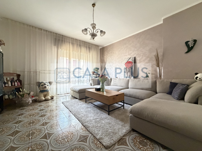 Rossano Veneto, inserito in un contesto condominiale di sole quattro unità abitative, proponiamo ...