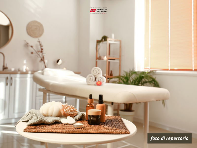 CESSIONE ATTIVITA' DI CENTRO ESTETICO BEN AVVIATO - Rif.8351

In zona Ovest trattiamo la cessione...