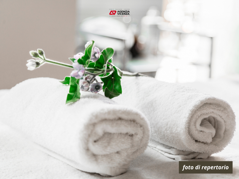 CESSIONE ATTIVITA' DI CENTRO ESTETICO BEN AVVIATO - Rif.8351

In zona Ovest trattiamo la cessione...