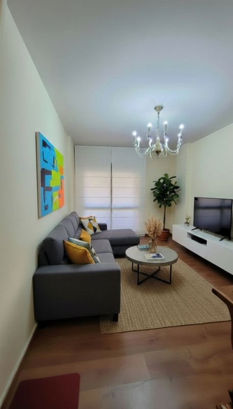 Proponiamo in vendita un grazioso appartamento quadrilocale di 76 mq situato al secondo piano, a ...