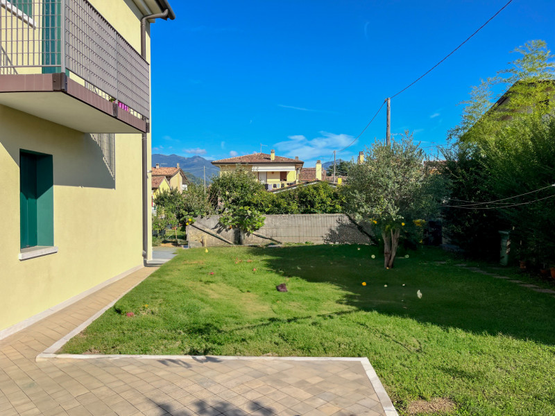 (Per INFO Vittorio 3517343301) A due passi dal cuore di Pieve di Soligo proponiamo in vendita app...