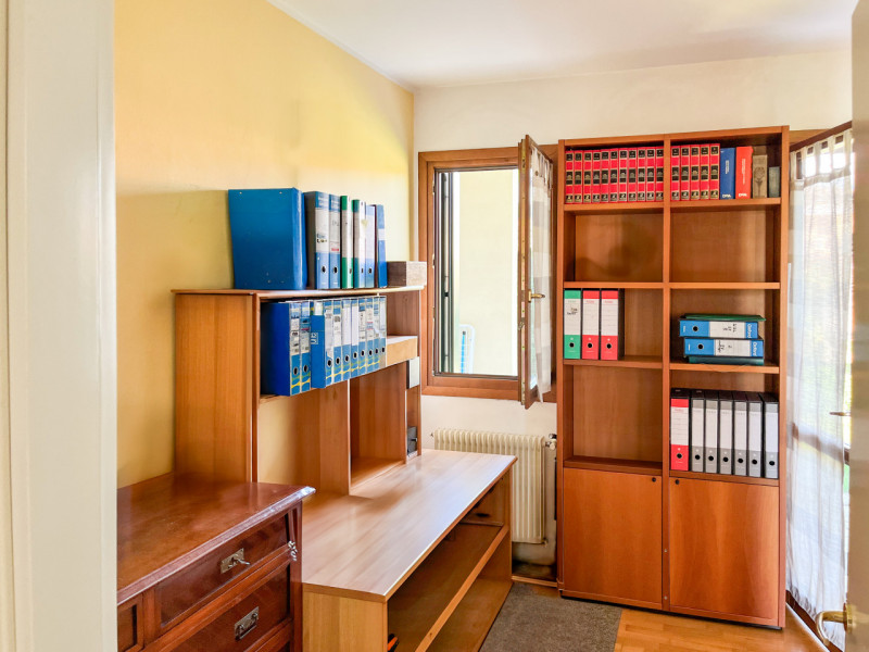 (Per INFO Vittorio 3517343301) A due passi dal cuore di Pieve di Soligo proponiamo in vendita app...