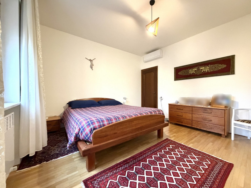 Scopri un'opportunità imperdibile in centro a Thiene!  Appartamento signorile, situato nel centro...