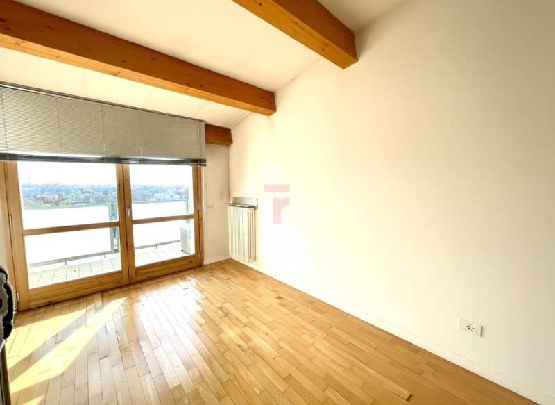 Nel cuore di Voltabarozzo proponiamo in vendita un appartamento del 2005, inserito in un contesto...