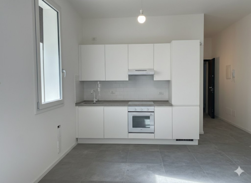 Zona Santa Bertilla-mercato nuovo : Appartamento bicamere di circa 95 mq completamente ristruttur...