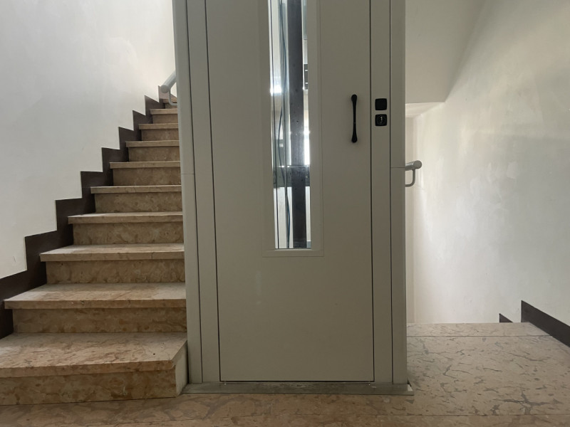 Zona Santa Bertilla-mercato nuovo : Appartamento bicamere di circa 95 mq completamente ristruttur...