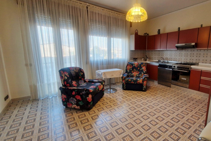 COME TORNARE A RESPIRARE CON QUESTA BIFAMILIARE!

La facevi anche tu da bambino quella cosa che d...