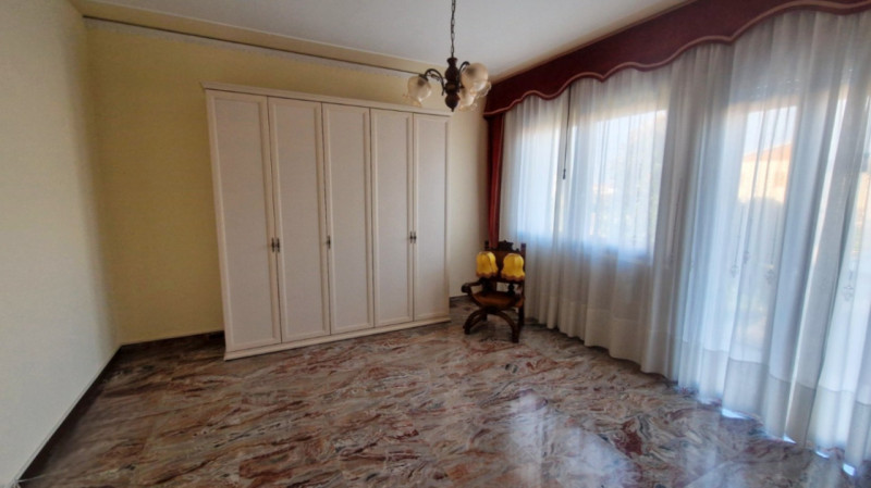 COME TORNARE A RESPIRARE CON QUESTA BIFAMILIARE!

La facevi anche tu da bambino quella cosa che d...