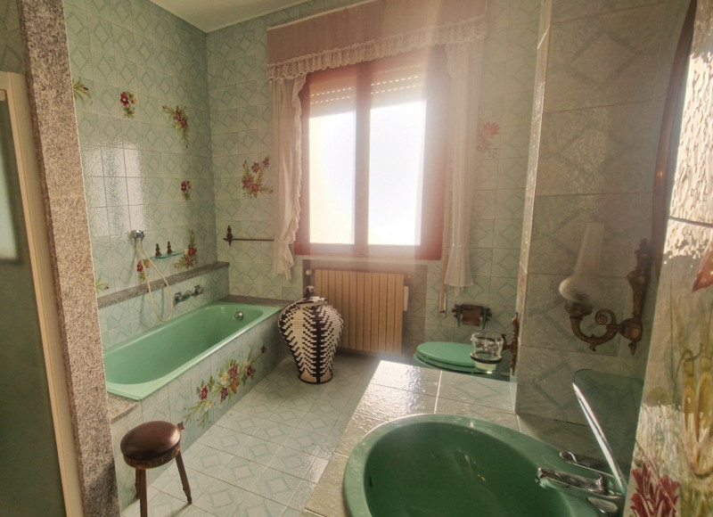 COME TORNARE A RESPIRARE CON QUESTA BIFAMILIARE!

La facevi anche tu da bambino quella cosa che d...