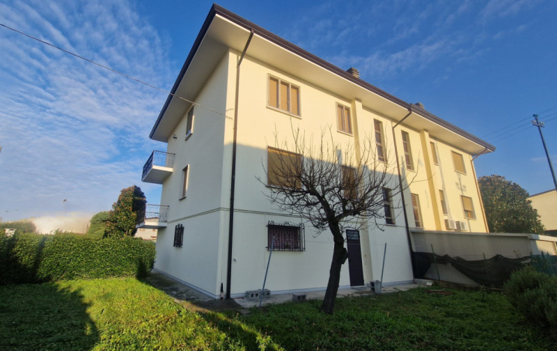 COME TORNARE A RESPIRARE CON QUESTA BIFAMILIARE!

La facevi anche tu da bambino quella cosa che d...