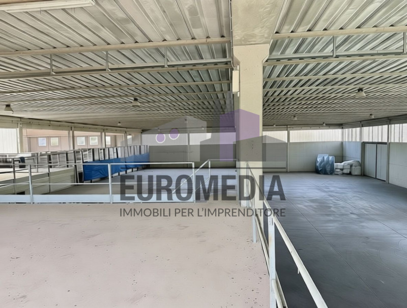 Per informazioni: 375.7062731

EUROMEDIA propone in vendita un interessante immobile a destinazio...