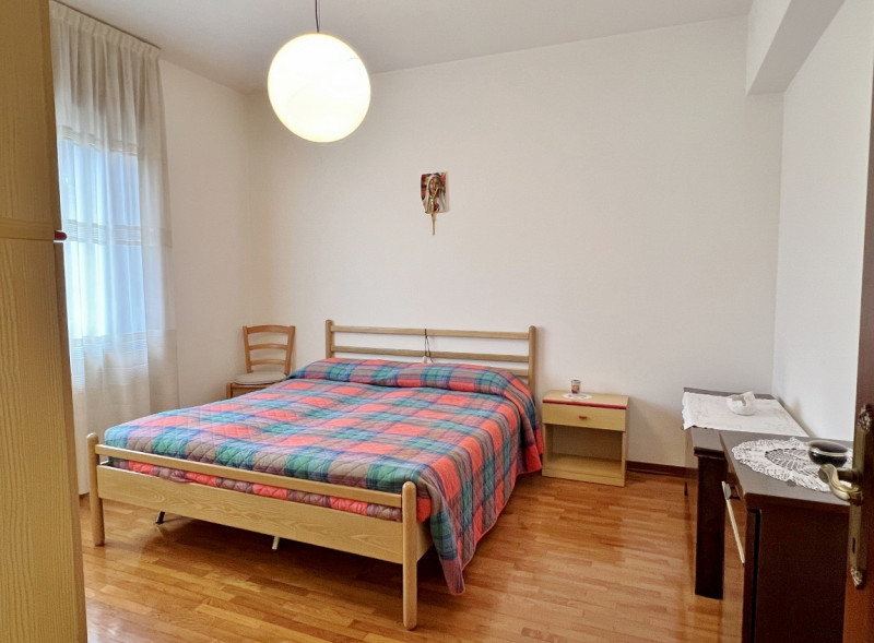 CASA SINGOLA CON AMPIO GIARDINO NEL CUORE DI SOVIZZO - RIF. 8353
In posizione centralissima a Sov...