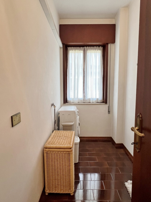 CASA SINGOLA CON AMPIO GIARDINO NEL CUORE DI SOVIZZO - RIF. 8353
In posizione centralissima a Sov...