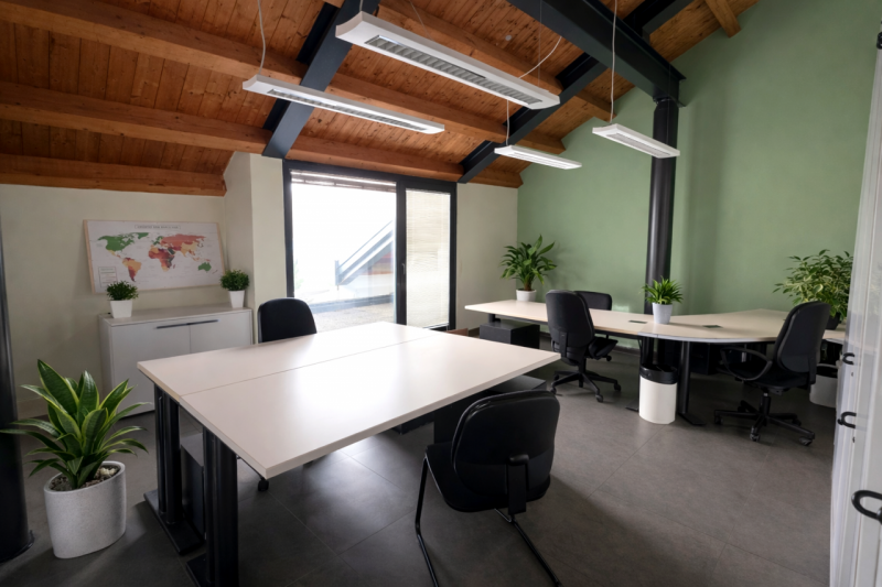 Scopri un'opportunità unica di affittare un ampio ufficio situato nel cuore della zona Vicenza Ov...