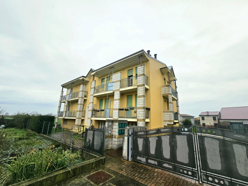 A Urbana, proponiamo in vendita per investimento, mini appartamento al secondo piano, ubicato in ...