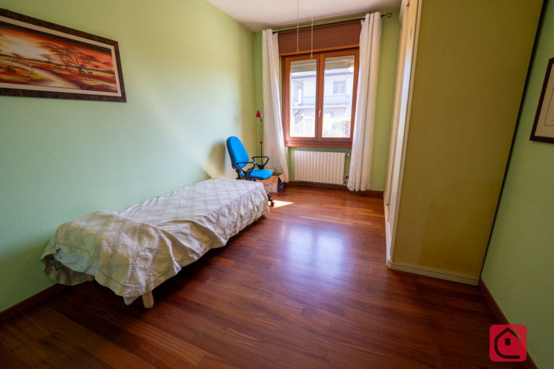 Introvabile appartamento con giardino ed ingresso indipendente in palazzina di sole 4 unità abita...