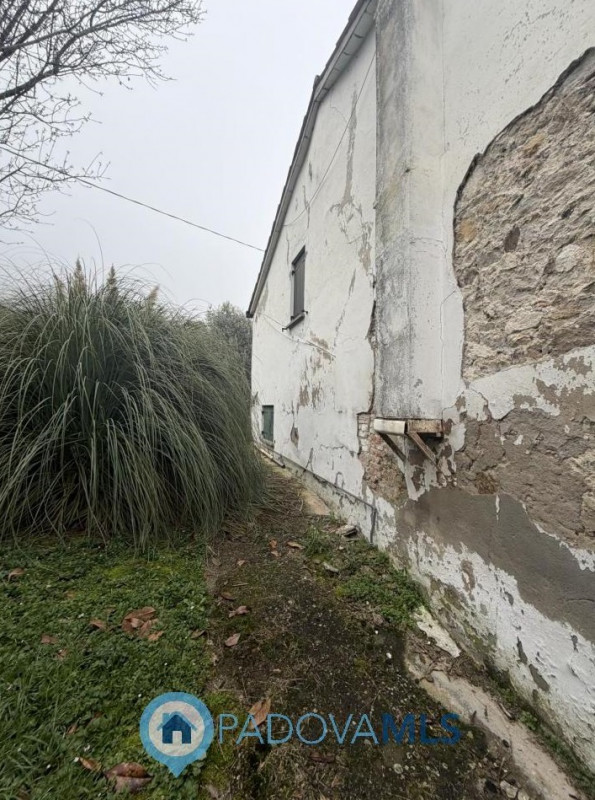 Immobile in esclusiva al Gruppo Padova MLS
Scopri questa porzione di bifamiliare, da ristrutturar...
