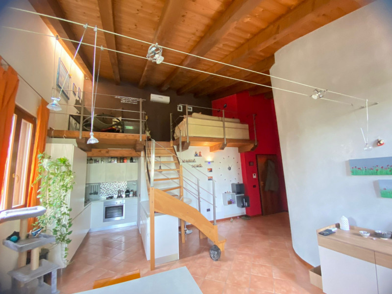 Duplex di Design:  in Residence Esclusivo
Proponiamo un midi appartamento su due livelli situato ...