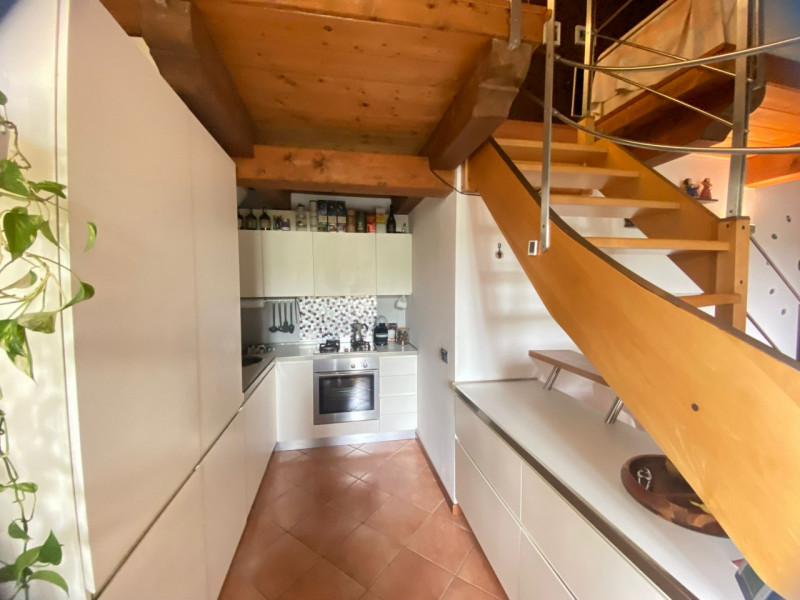 Duplex di Design:  in Residence Esclusivo
Proponiamo un midi appartamento su due livelli situato ...