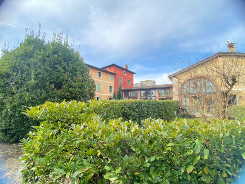 Duplex di Design:  in Residence Esclusivo
Proponiamo un midi appartamento su due livelli situato ...