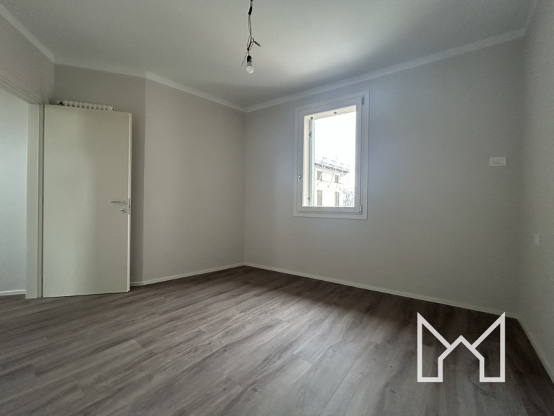 BASSANO- Situato nel pieno centro storico, in una delle vie principali, proponiamo bicamere al se...