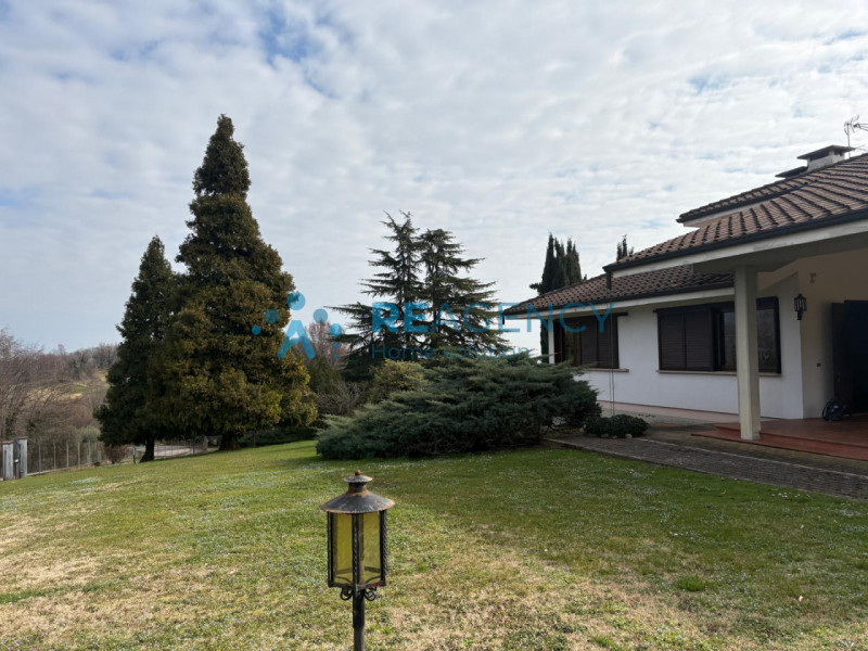 ISOLA VICENTINA - ZONA COLLINARE

Stai cercando una villa esclusiva vicino alla Città ma con vist...