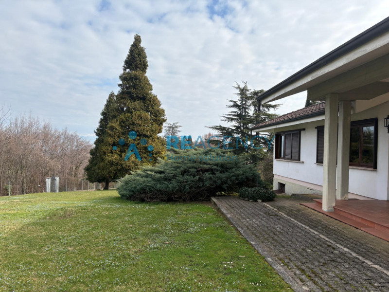 ISOLA VICENTINA - ZONA COLLINARE

Stai cercando una villa esclusiva vicino alla Città ma con vist...