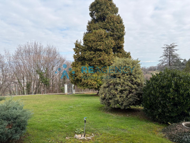 ISOLA VICENTINA - ZONA COLLINARE

Stai cercando una villa esclusiva vicino alla Città ma con vist...