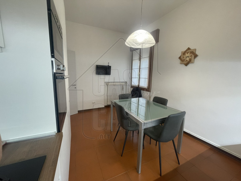 Proponiamo in vendita ad Ospedaletto Euganeo abitazione su due livelli, comoda ai servizi princip...