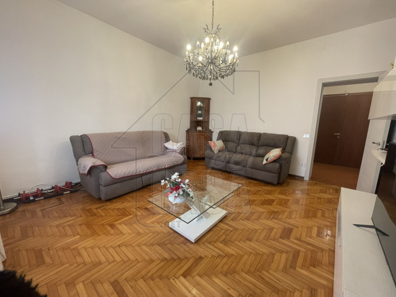 Proponiamo in vendita ad Ospedaletto Euganeo abitazione su due livelli, comoda ai servizi princip...