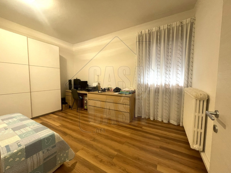 Proponiamo in vendita ad Ospedaletto Euganeo abitazione su due livelli, comoda ai servizi princip...