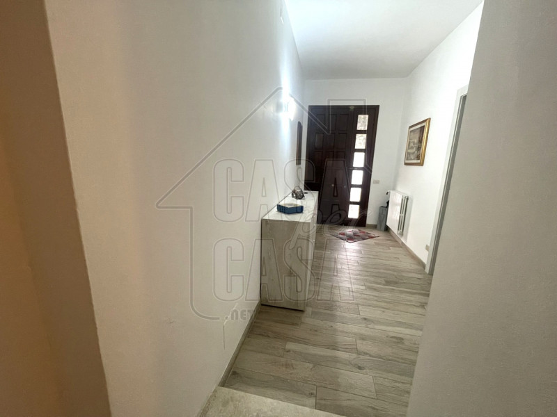 Proponiamo in vendita ad Ospedaletto Euganeo abitazione su due livelli, comoda ai servizi princip...