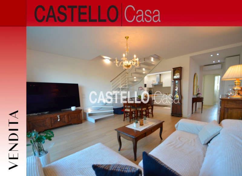 Scopri questo splendido attico in vendita nella tranquilla frazione di Resana, situato all'intern...