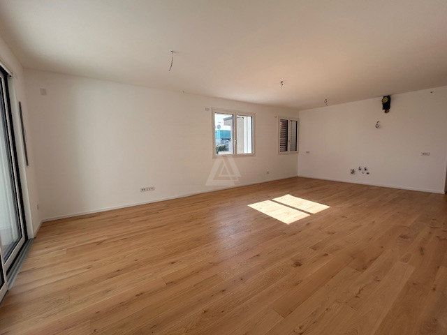 Nel cuore di Castelfranco proponiamo in vendita l’ultima unità disponibile: un elegante attico al...