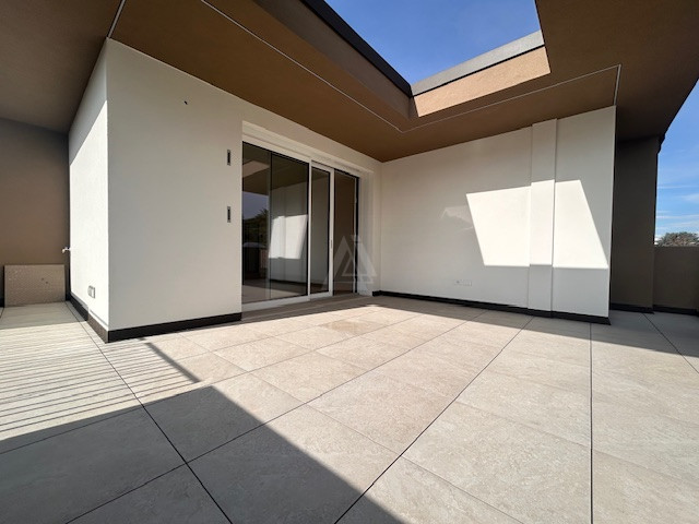 Nel cuore di Castelfranco proponiamo in vendita l’ultima unità disponibile: un elegante attico al...