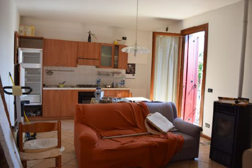 RIF. A.A.381-24

Vendesi all'asta - appartamento al 1° piano con posto auto in data 10 aprile 202...