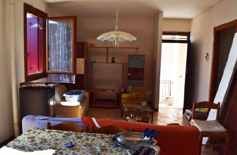 RIF. A.A.381-24

Vendesi all'asta - appartamento al 1° piano con posto auto in data 10 aprile 202...