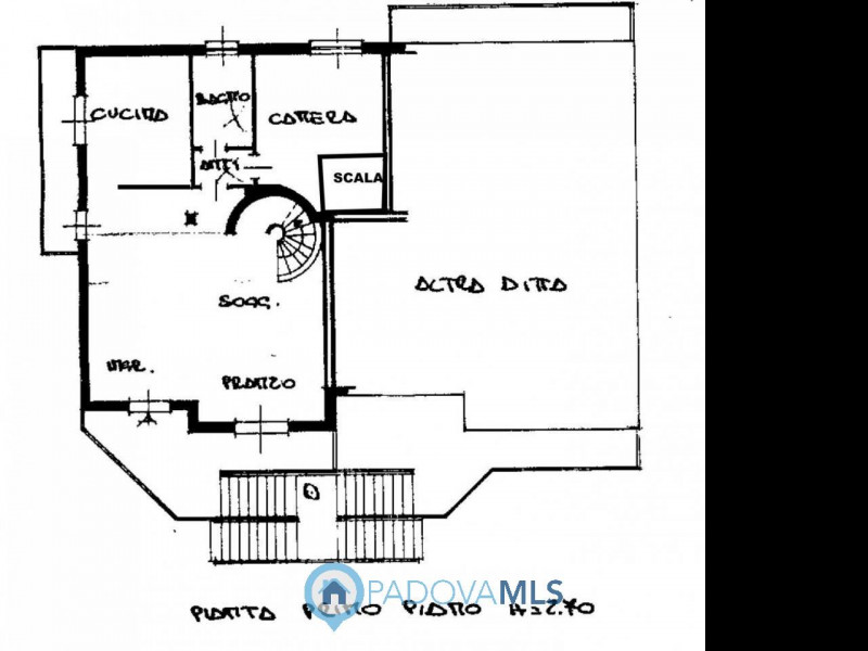 Elegante bifamiliare spaziosa e luminosa nel cuore del paese.

Immobile in esclusiva al Gruppo Pa...