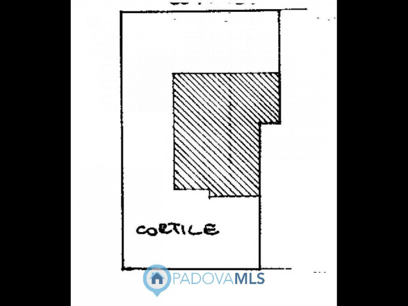 Elegante bifamiliare spaziosa e luminosa nel cuore del paese.

Immobile in esclusiva al Gruppo Pa...